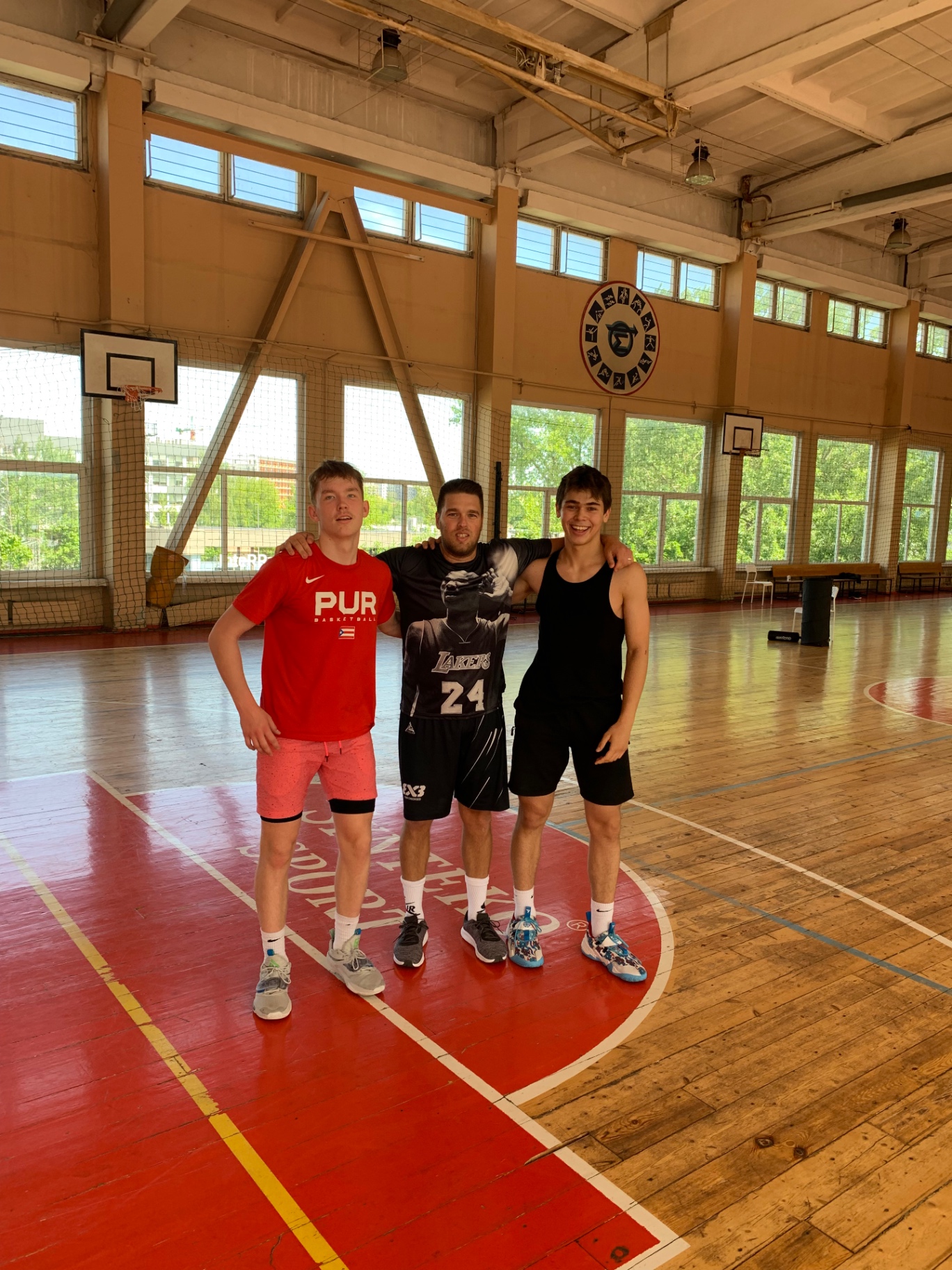 Ričardas Prybylskis with Efe — moment 1