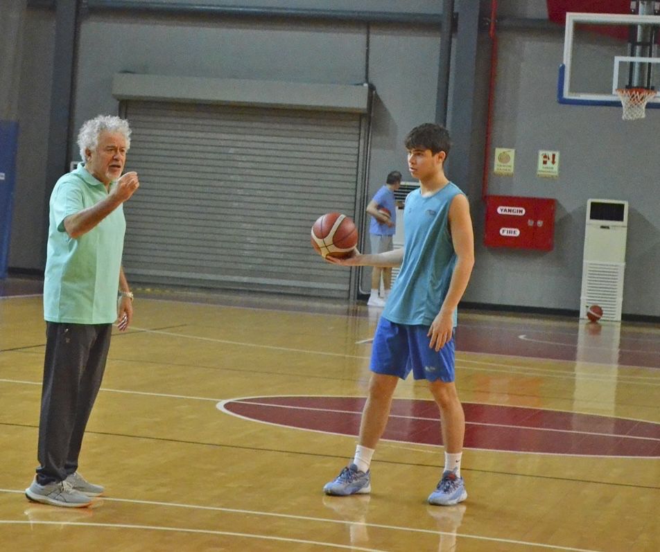Cem Akdağ